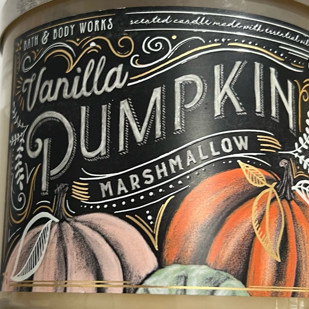 Vanilla pumpkin marshmallow bath & body works candle